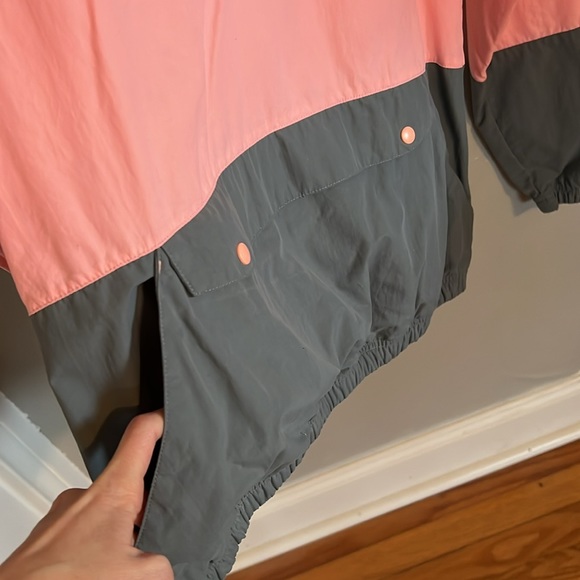 Columbia pull over - Picture 3 of 9